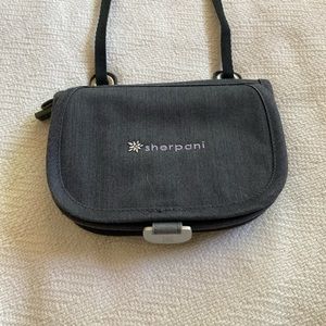 Sherpani travel wallet purse